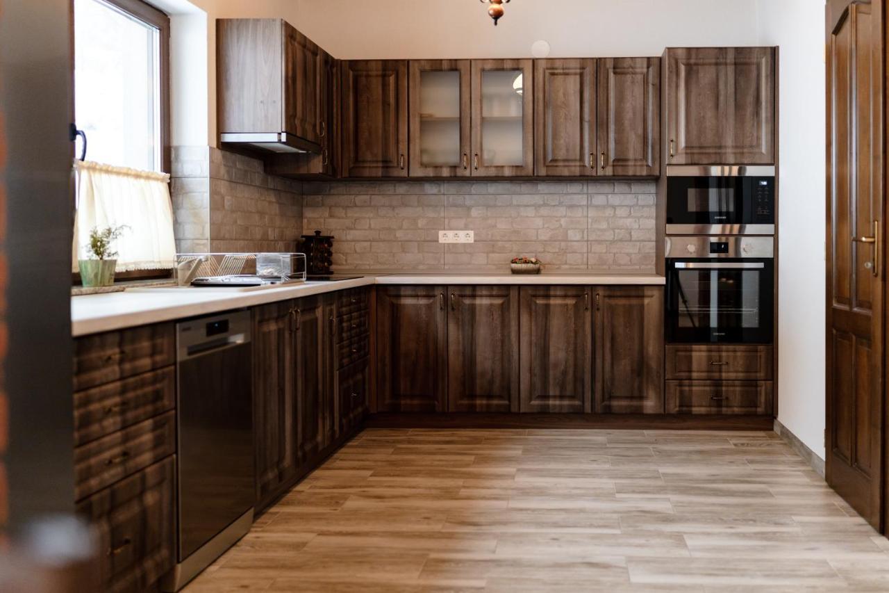 Transylvanian Relax House Lupeni  Екстериор снимка